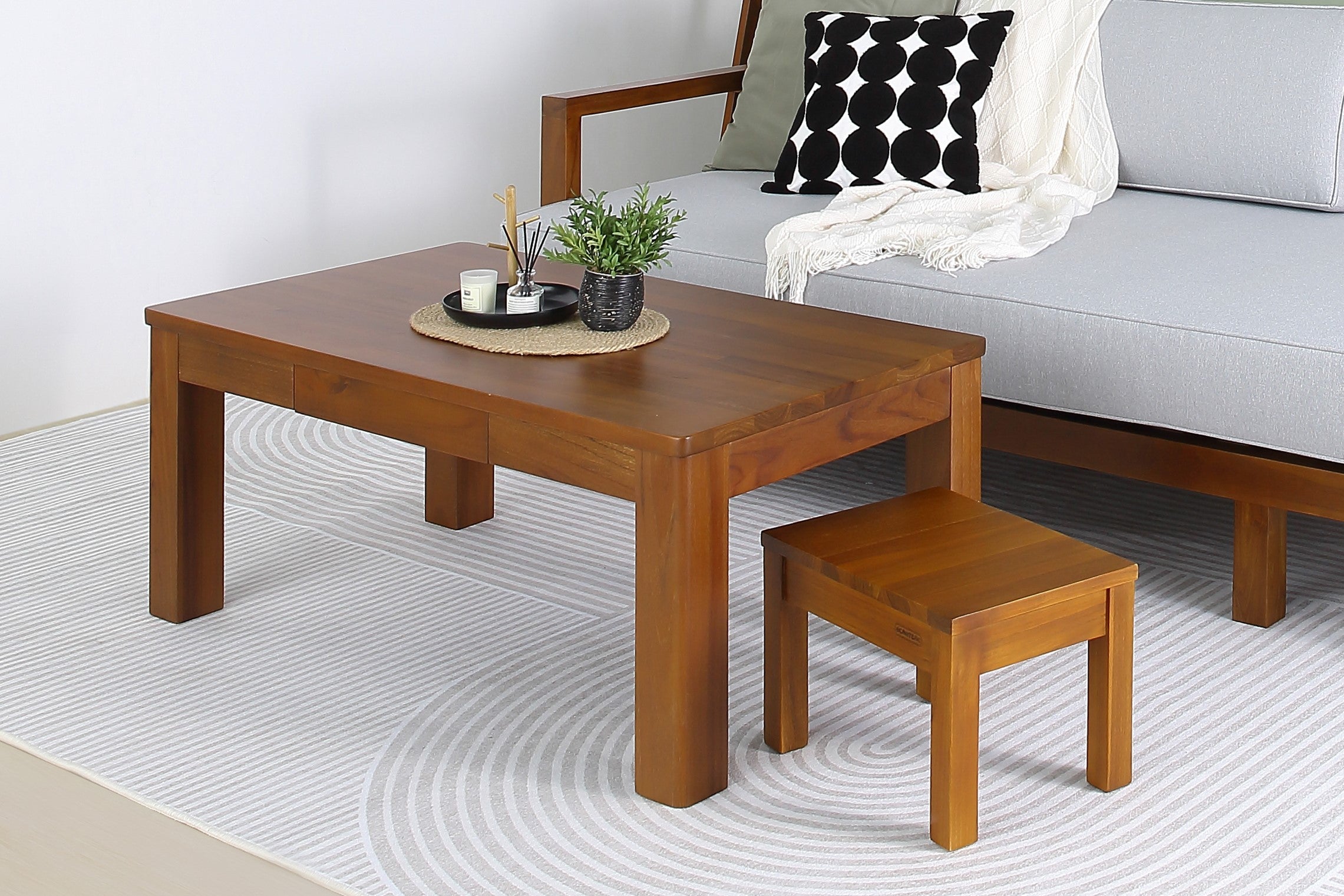 STAK SMALL SIDE TABLE