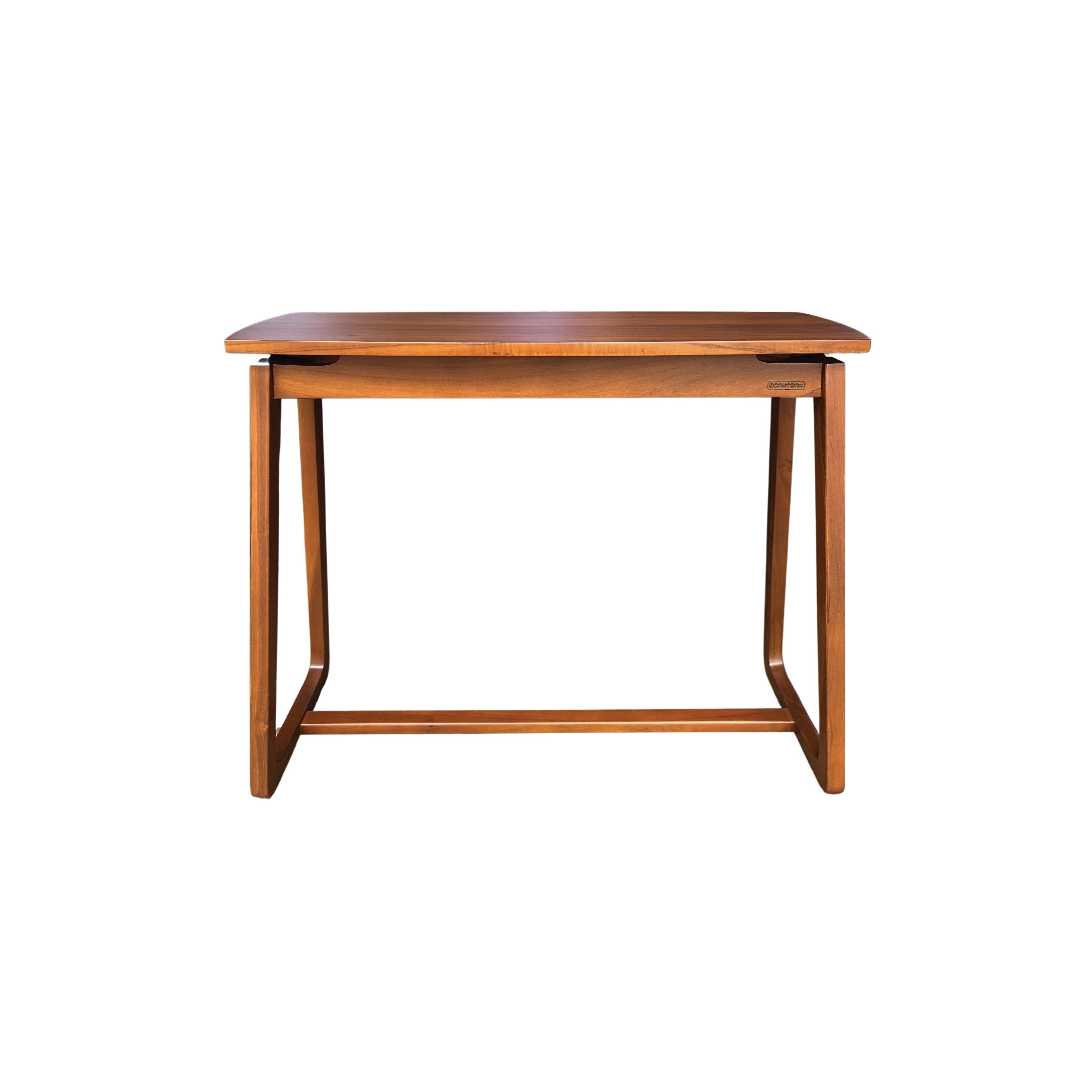NISJE CONSOLE TABLE