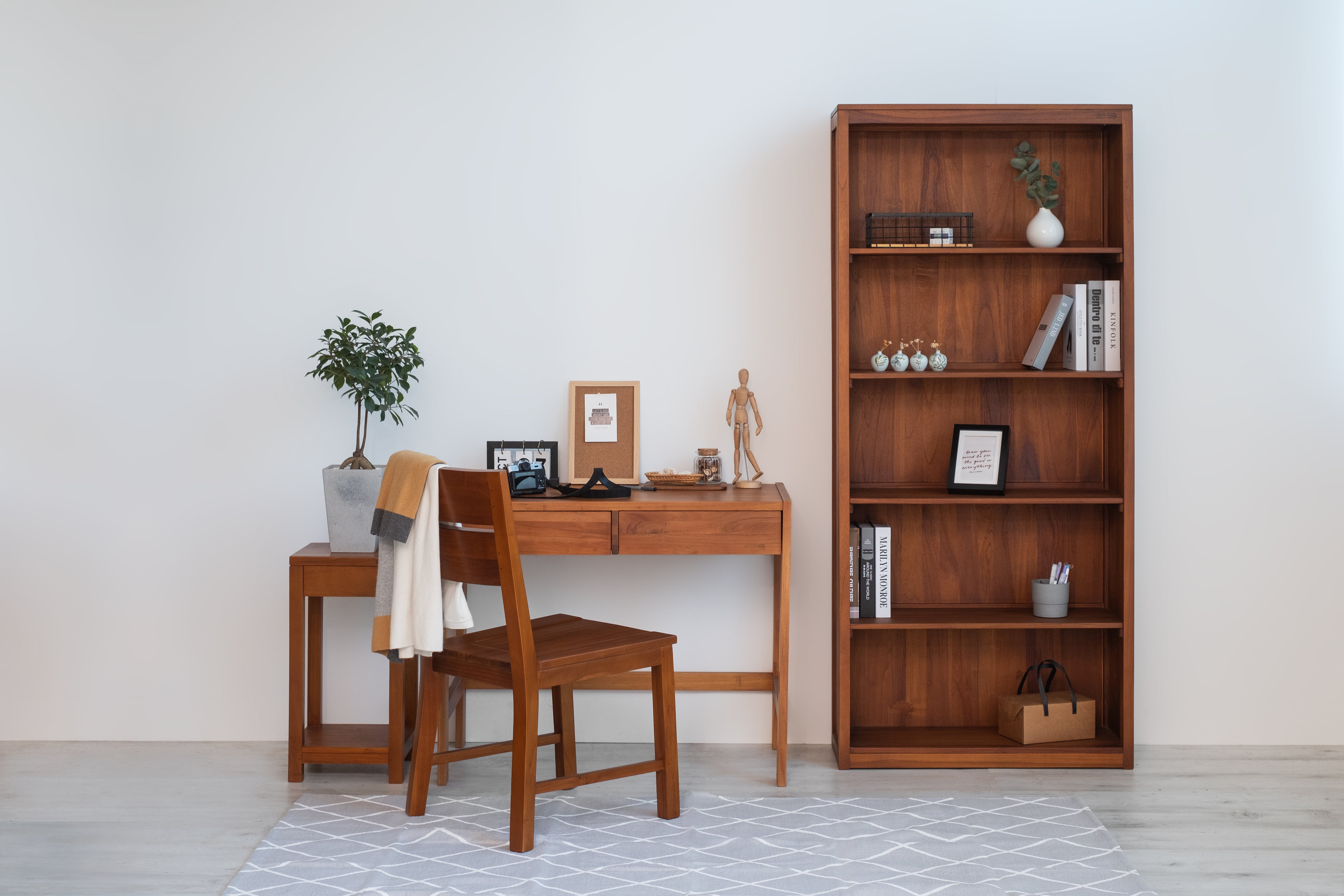 OKA DISPLAY STAND WITH DRAWER (60CM)