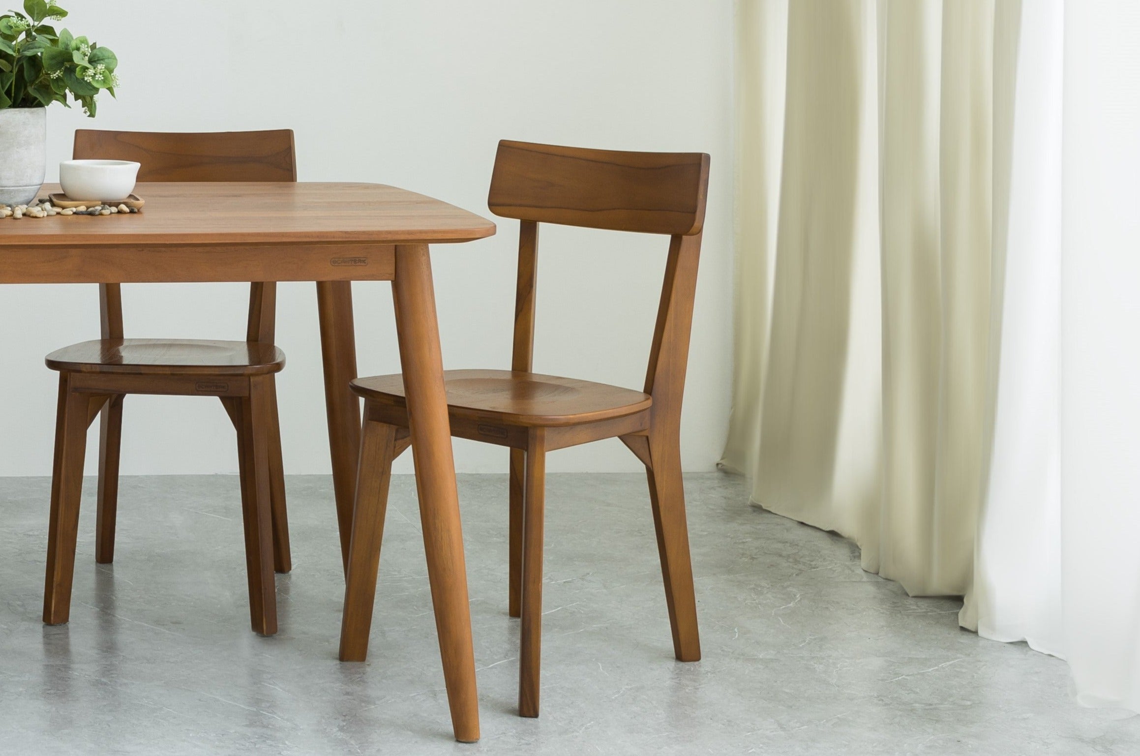 KONTUR CHAIR