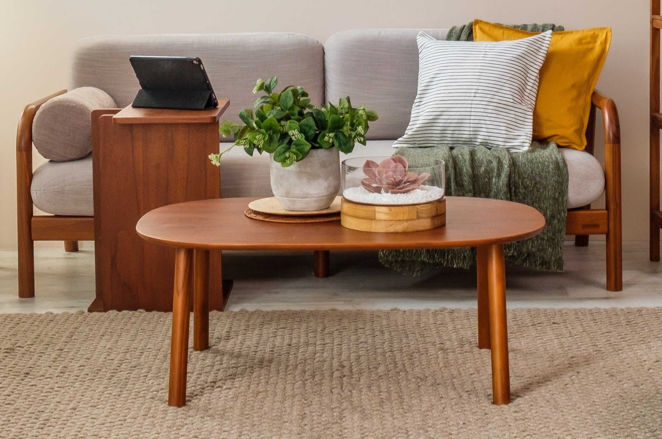 ISLAND COFFEE TABLE