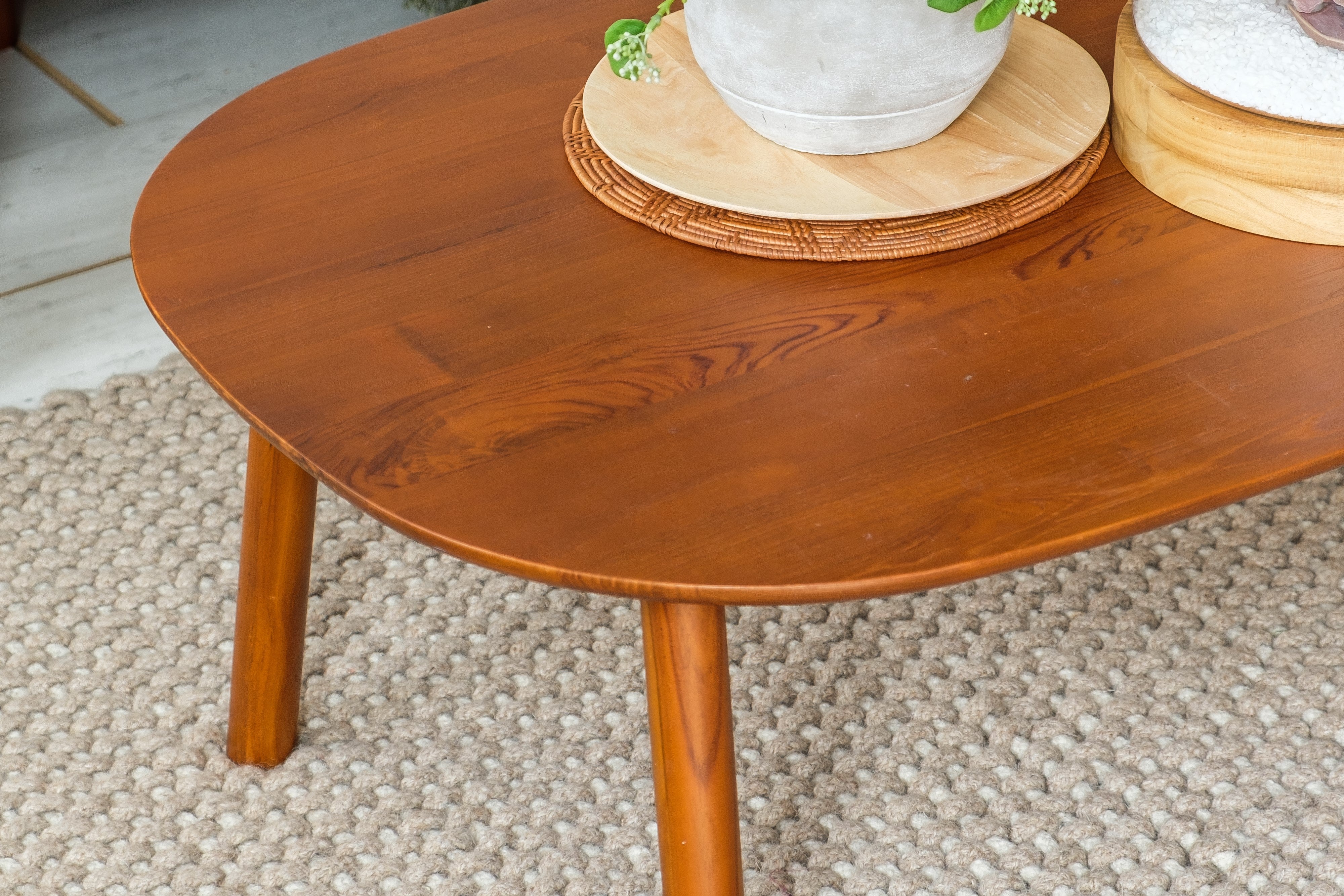 ISLAND COFFEE TABLE
