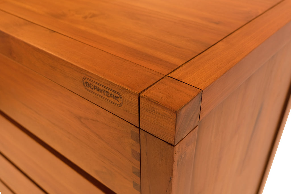 FISKE CHEST OF 9 DRAWERS