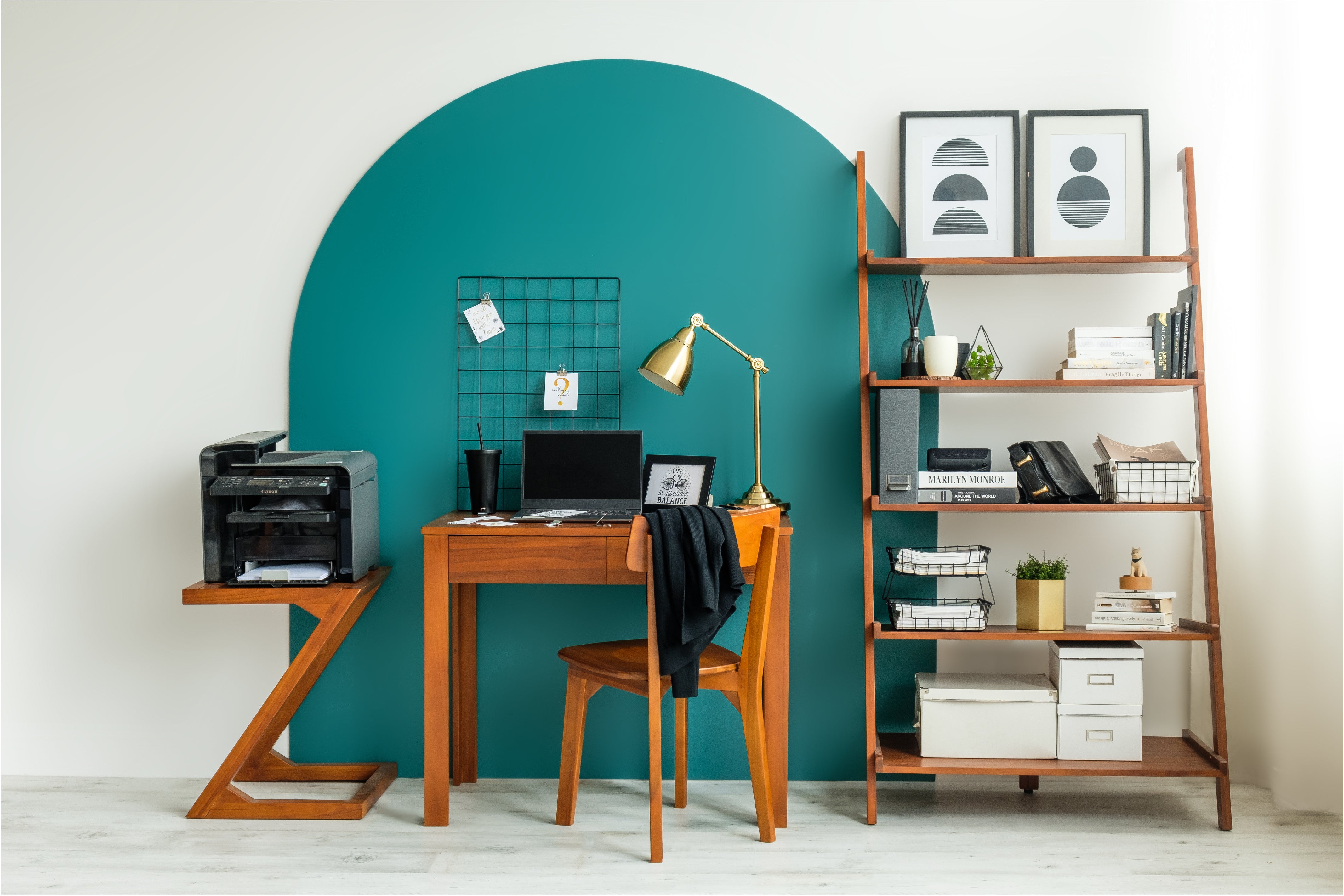 KONTUR CHAIR