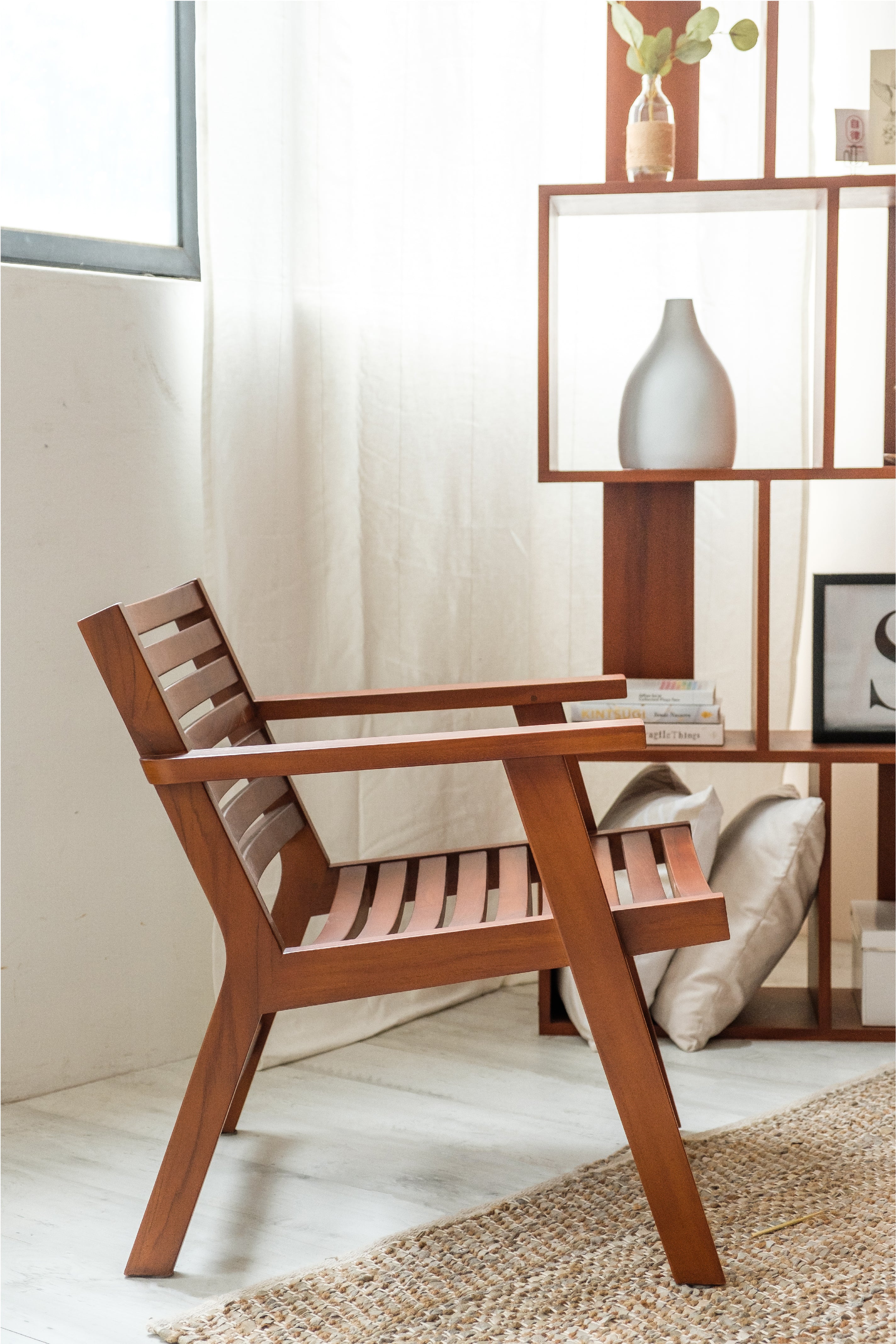 LORRIE LOUNGE CHAIR