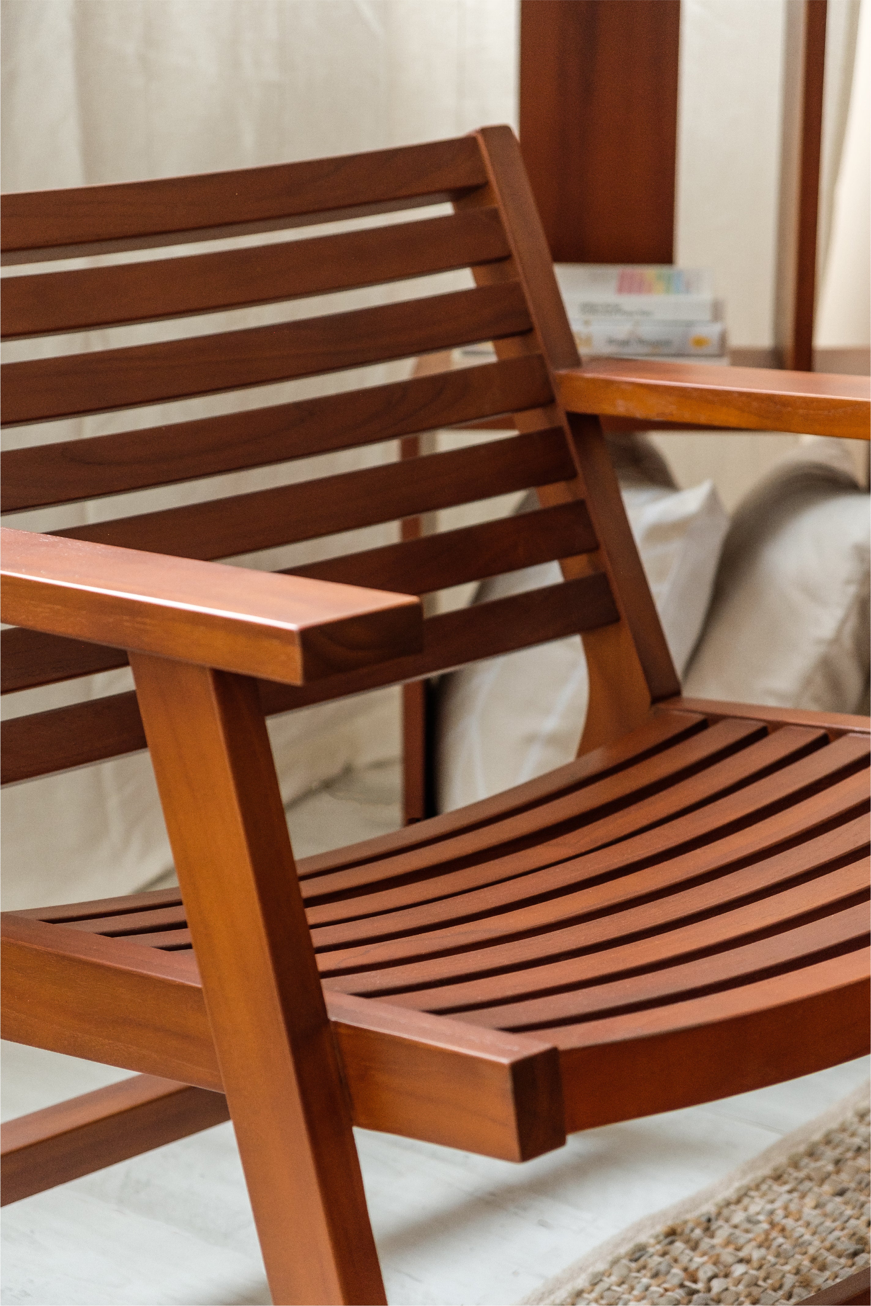 LORRIE LOUNGE CHAIR