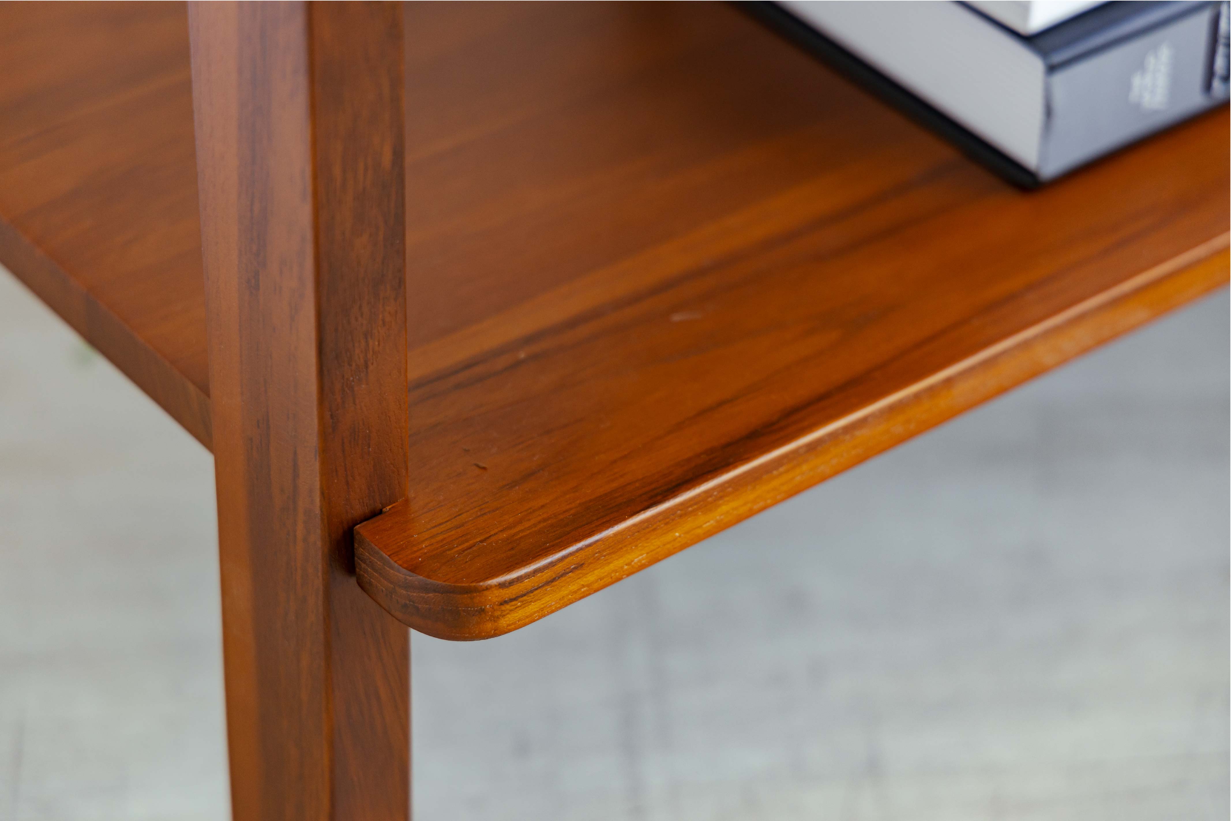 TETRA SHELF (TALL)