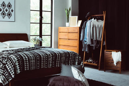 KLASS CHEST OF 7 DRAWERS