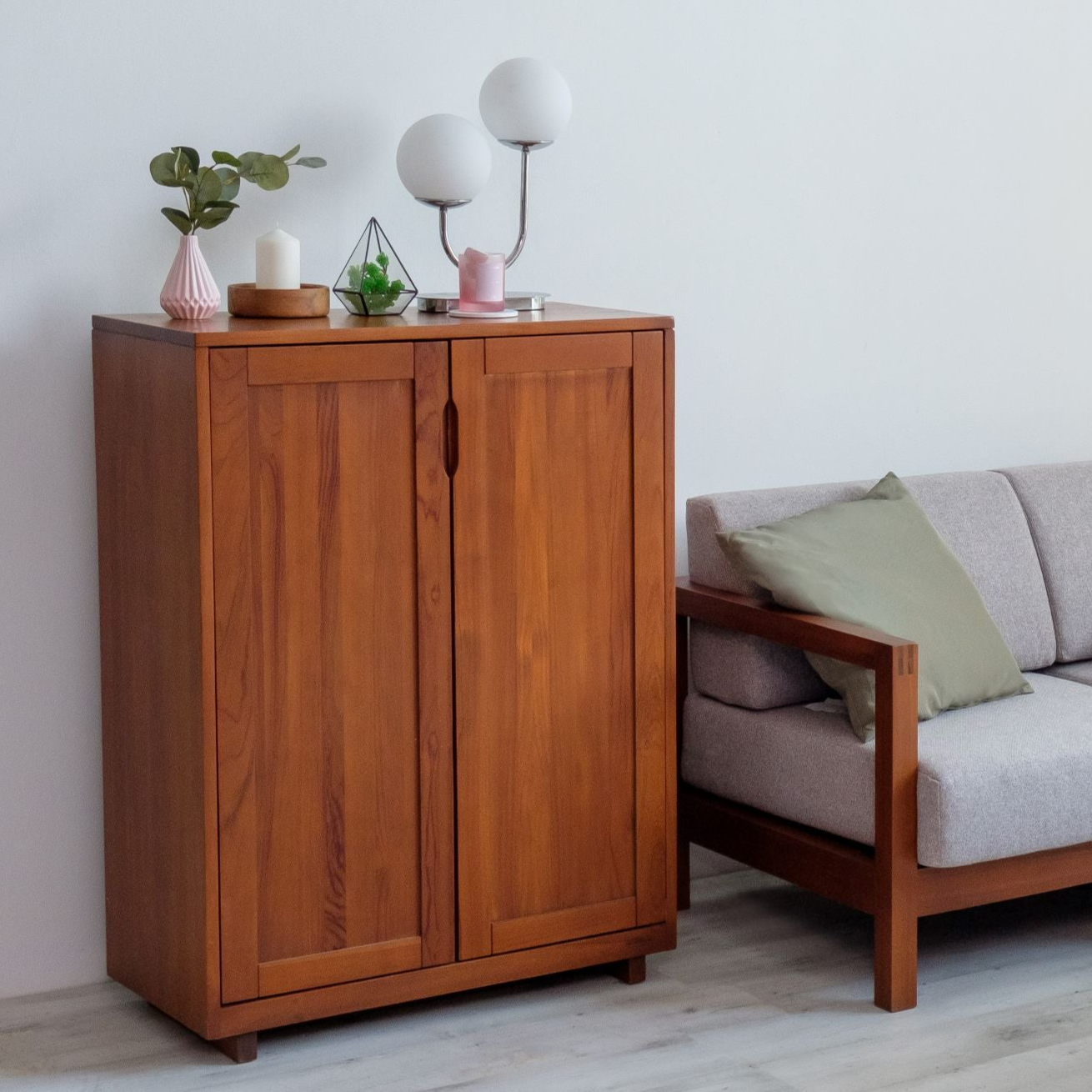 VID CABINET WITH DOORS