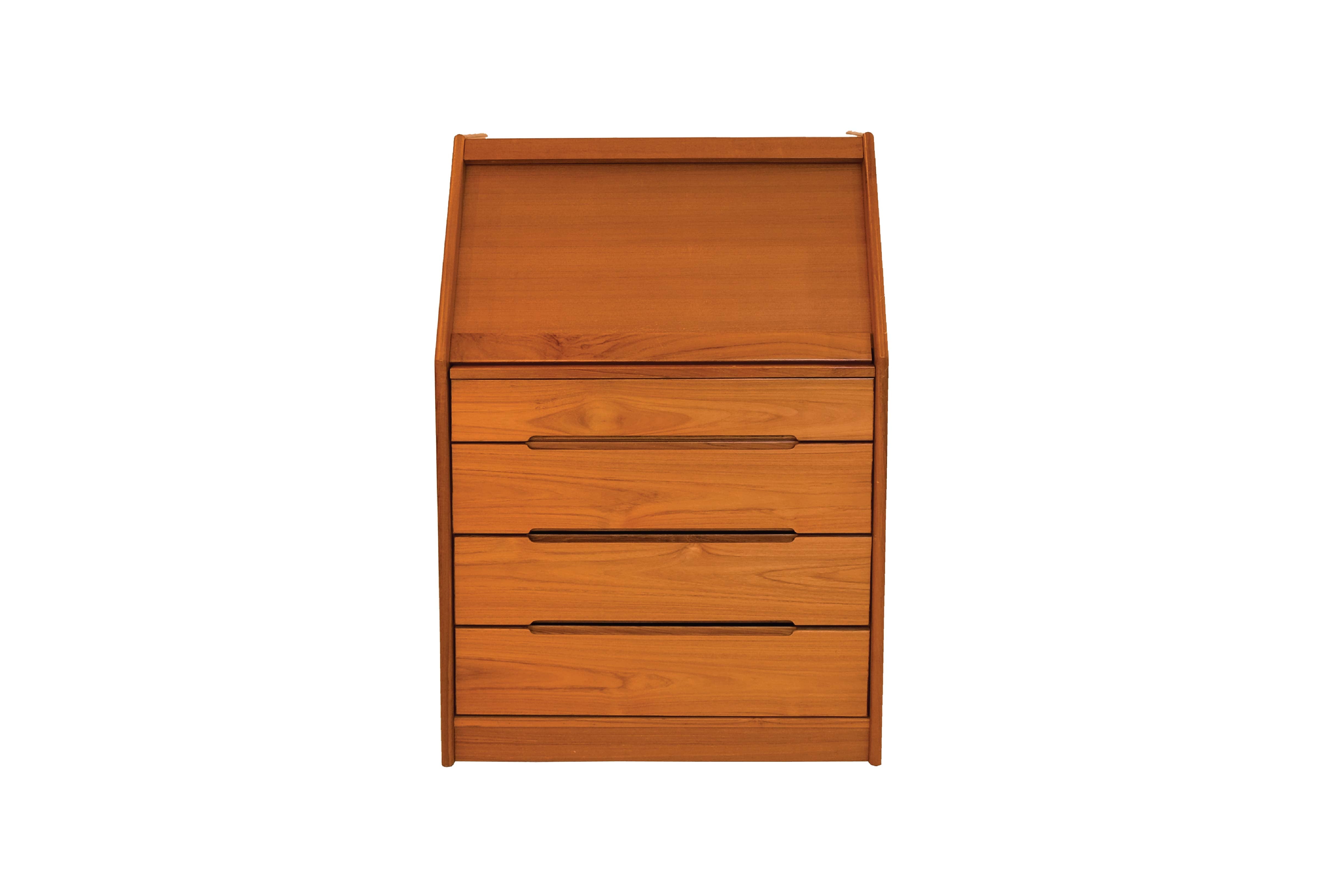 82CM STUDY DESK
