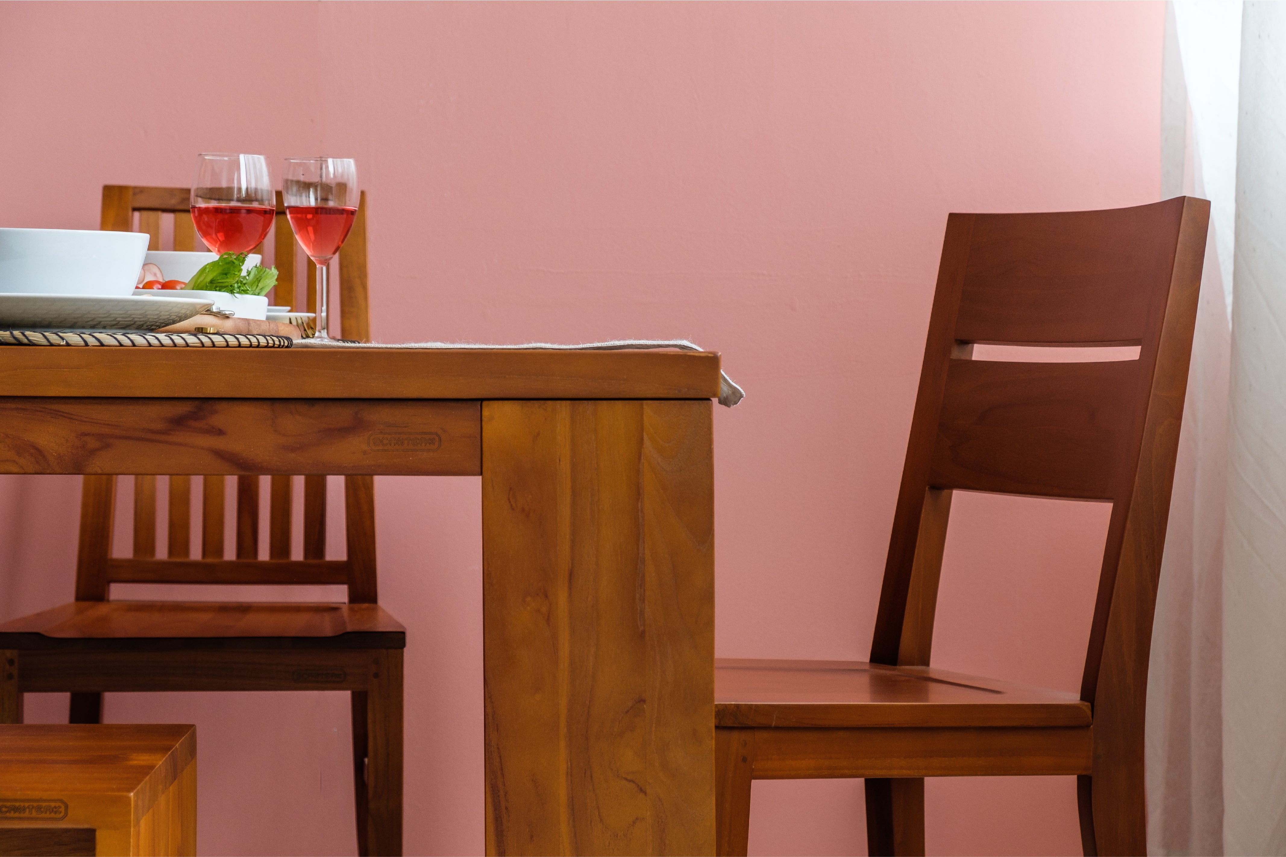 PACIFIC CHAIR