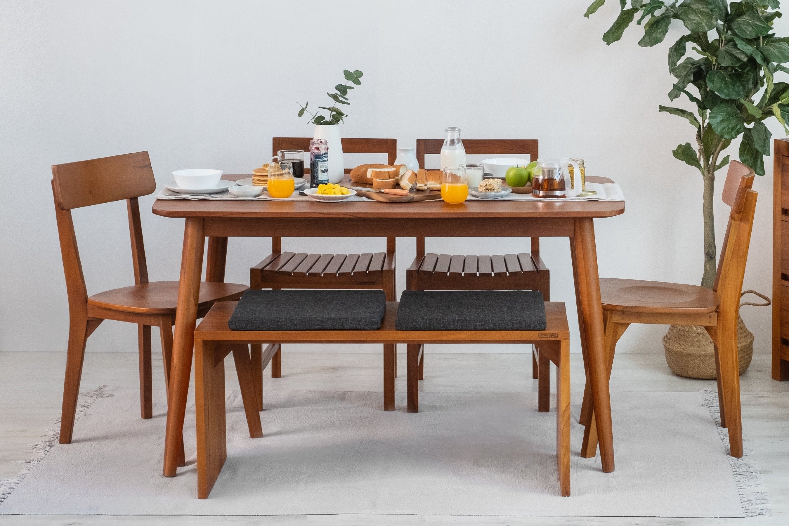 RINNA 135CM DINING TABLE