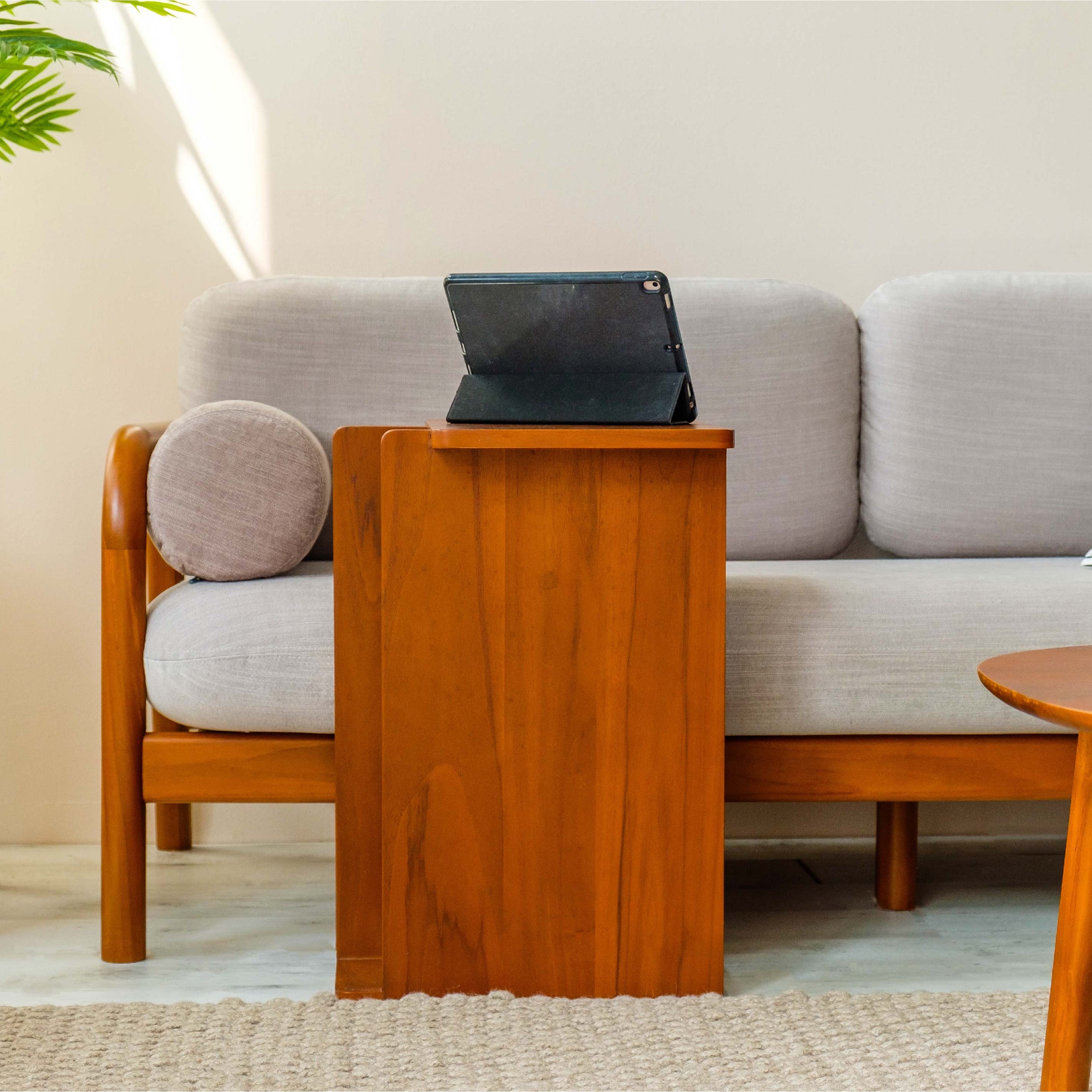 TEAK-TOK CASUAL SIDE TABLE